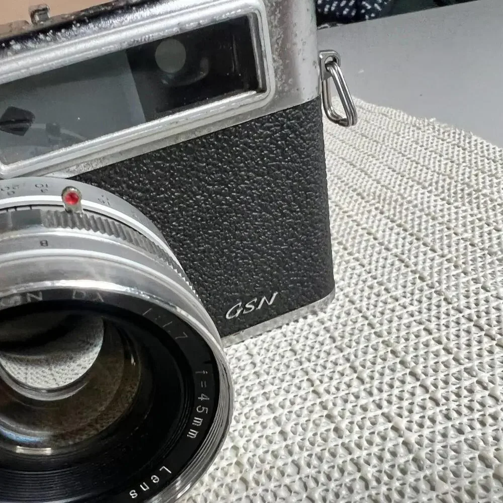 Vintage Yashica Electro 35 GSN Rangefinder‎ Camera w/ Yashinon 45mm f/1.7 Lens